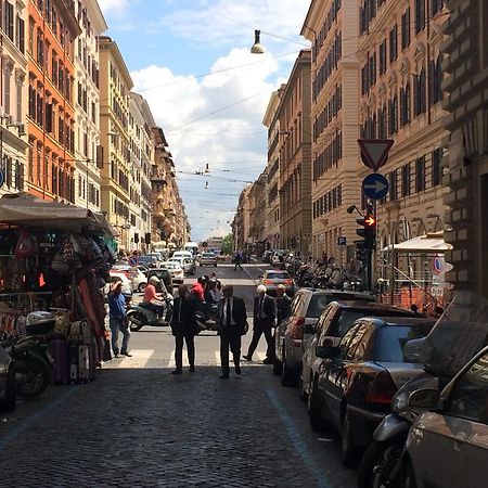 Casa Vacanza Colosseo Rome Luaran gambar