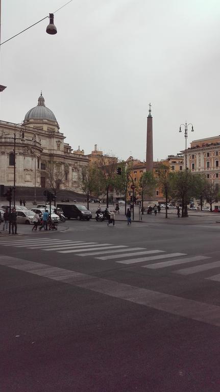 Casa Vacanza Colosseo Rome Luaran gambar